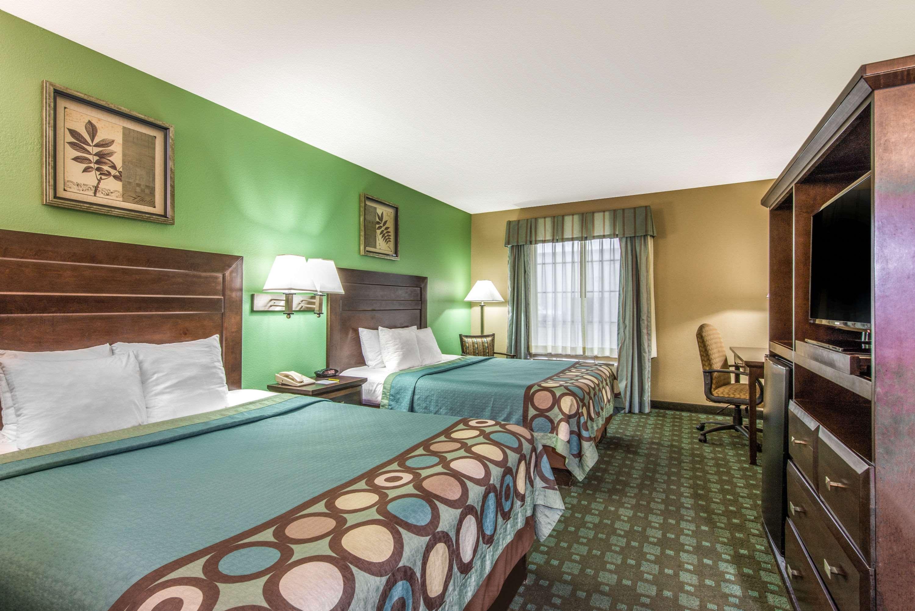 Super 8 By Wyndham Lake Charles/Sulphur Екстериор снимка