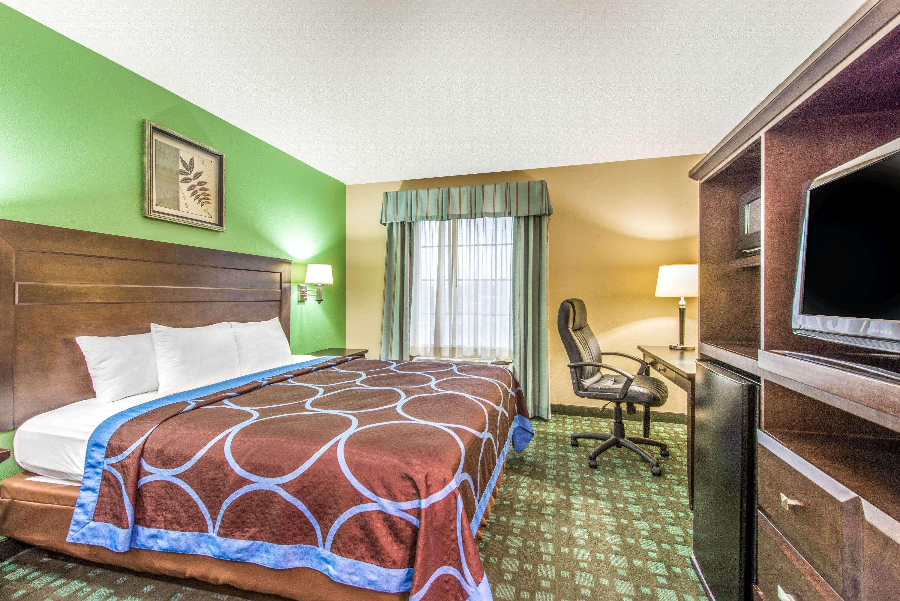 Super 8 By Wyndham Lake Charles/Sulphur Екстериор снимка