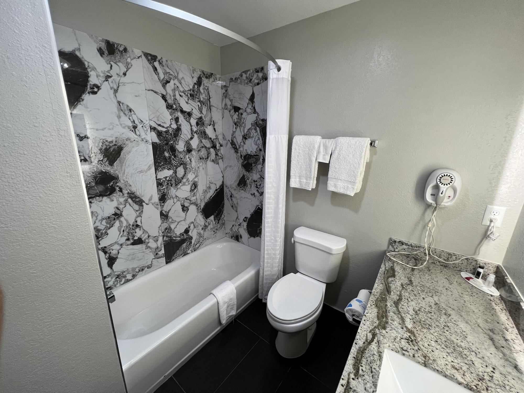 Super 8 By Wyndham Lake Charles/Sulphur Екстериор снимка