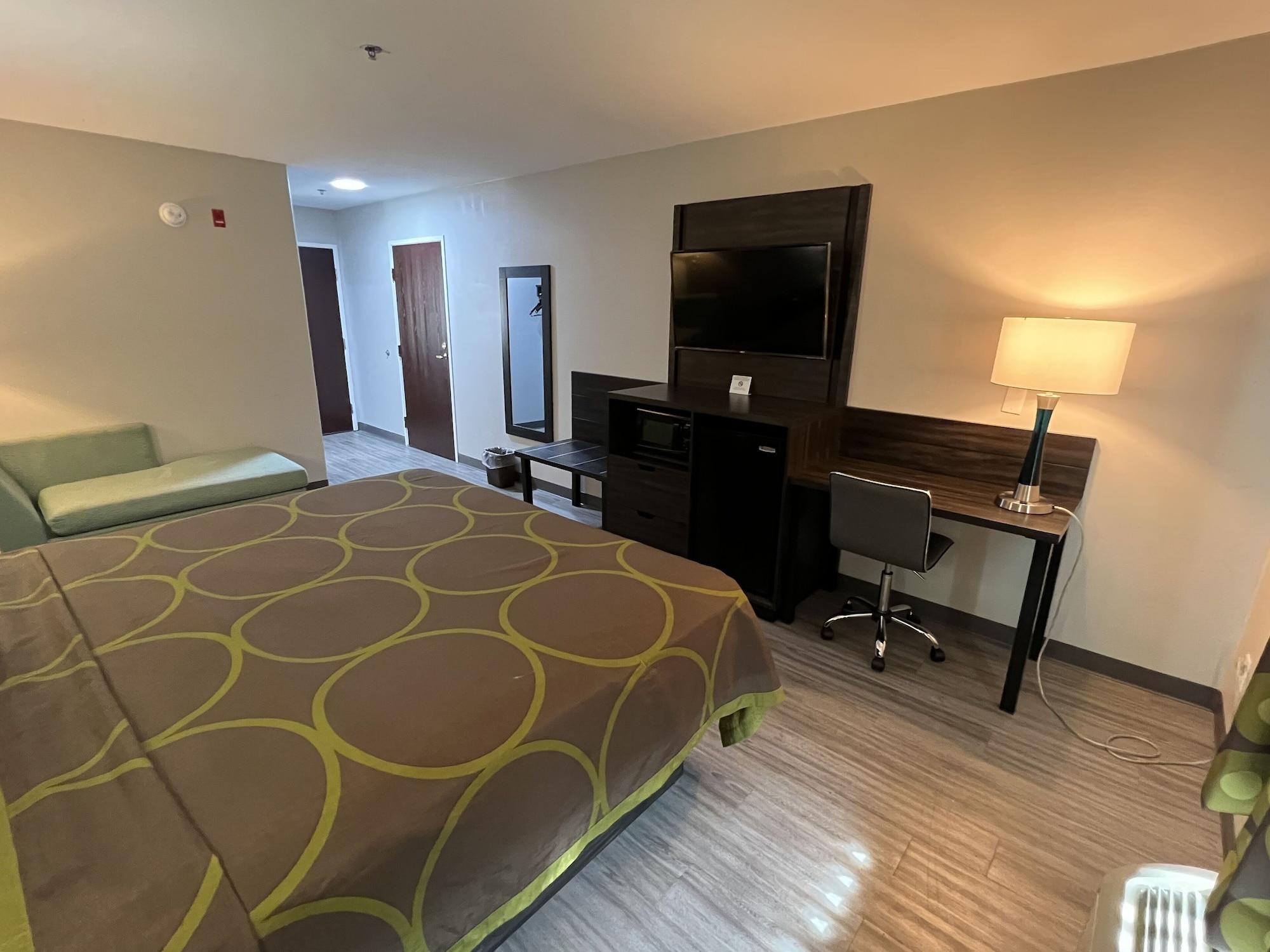 Super 8 By Wyndham Lake Charles/Sulphur Екстериор снимка