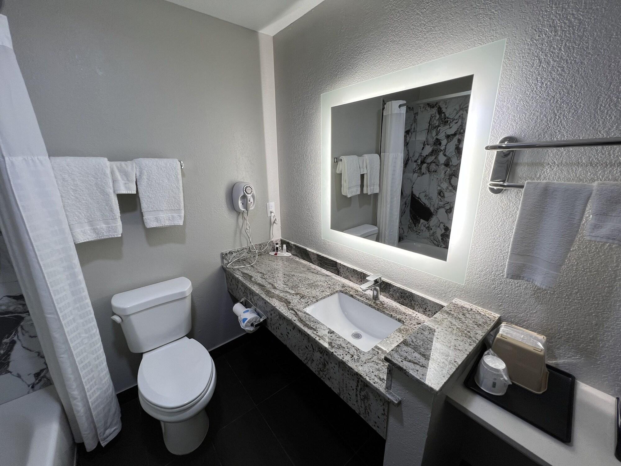 Super 8 By Wyndham Lake Charles/Sulphur Екстериор снимка