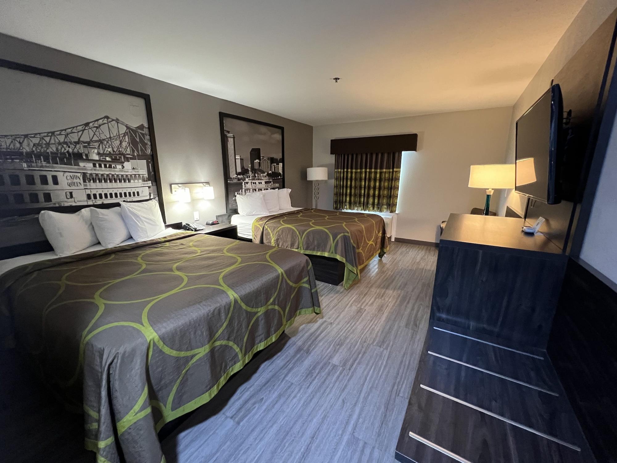 Super 8 By Wyndham Lake Charles/Sulphur Екстериор снимка