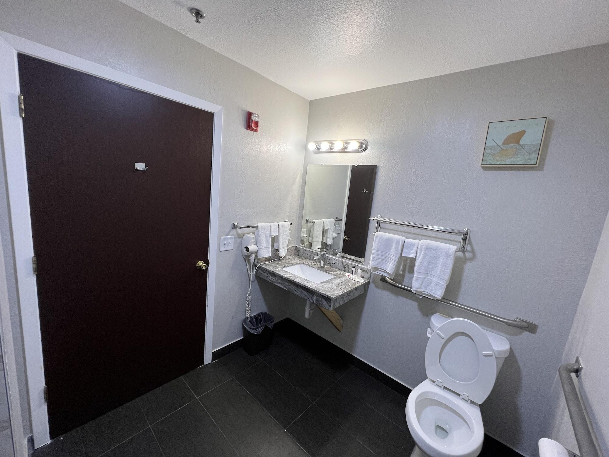 Super 8 By Wyndham Lake Charles/Sulphur Екстериор снимка